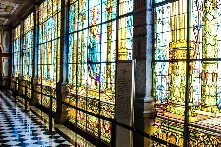 The development of glass in architecture The development of glass in architecture
